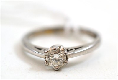Lot 157 - A 9ct white gold diamond solitaire ring