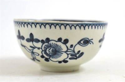 Lot 276 - An 18th century Liverpool porcelain tea bowl decorated with peonies