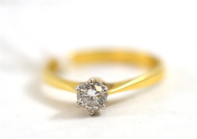 Lot 346 - 18ct gold diamond solitaire ring, estimated diamond weight 0.25 carat approximately