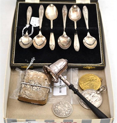 Lot 485 - Silver teaspoons, WWI medal, coin etc