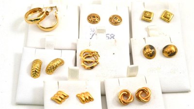 Lot 491 - Seven assorted pairs of earrings