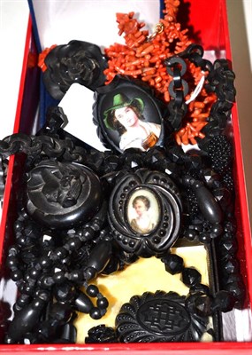 Lot 492 - Assorted jet and coral jewellery including brooches, necklaces etc