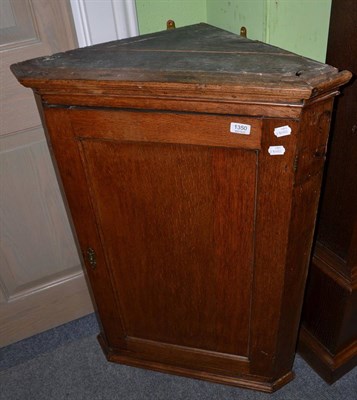 Lot 1350 - Georgian oak hanging corner cupboard