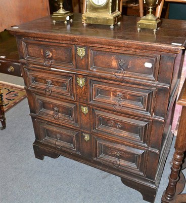 Lot 1371 - A late 18th century oak chest of drawers