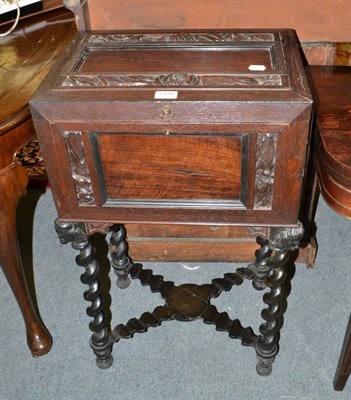 Lot 1419 - Oak teapoy on tuned supports