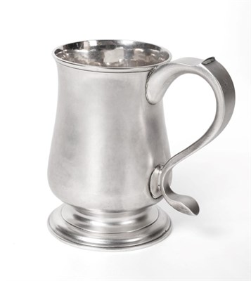 Lot 553 - A George III Provincial Silver Mug, John Langlands & John Robertson, Newcastle 1780, plain baluster