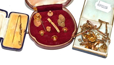 Lot 175 - 9ct gold cufflinks and studs, three 9ct gold rings, five brooches, tie pins, etc