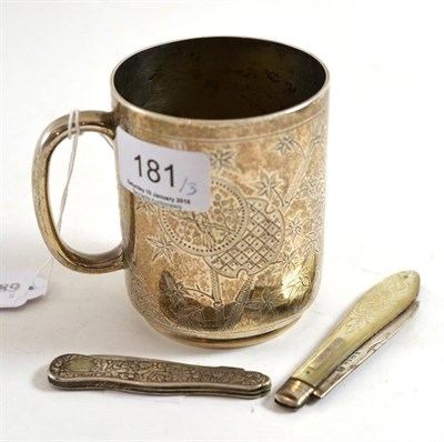 Lot 181 - Silver christening mug and two silver fruit knives