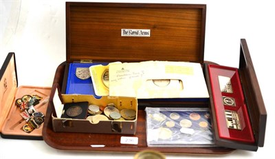 Lot 236 - Assorted commemorative crowns, cased set of The Royal Standards, The Queens Silver Jubilee...