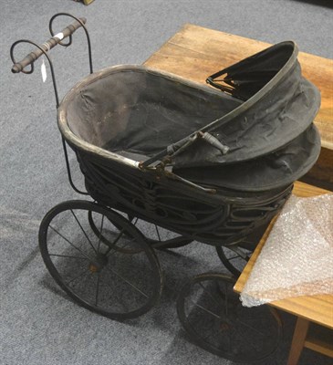 Lot 548 - A children's pram