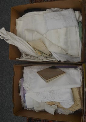 Lot 574 - A quantity of assorted early 20th century and later white linen, costume accessories, cream...