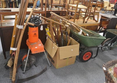 Lot 604 - Alko Kober H1100 shredder, a modern wheel barrow and a quantity of gardening tools