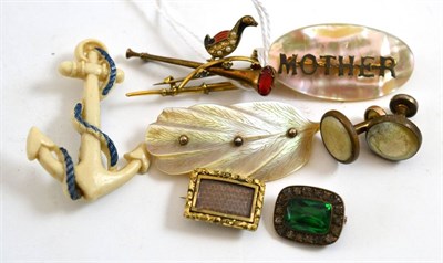 Lot 15 - A 19th century mourning brooch, hunting bar brooch, rifle bar brooch and other jewellery