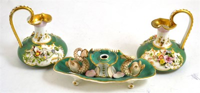 Lot 43 - Pair of Bloor Derby ewers and a dolphin inkwell dish