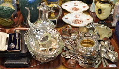 Lot 58 - A collection of assorted silver plate including assorted flatware and hollow ware