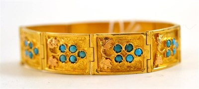 Lot 275 - A turquoise bracelet