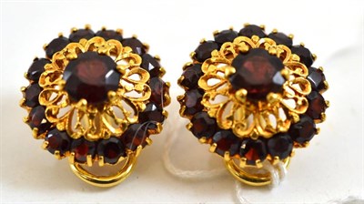 Lot 278 - A pair of garnet cluster earrings