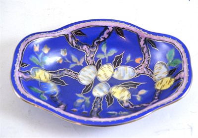 Lot 305 - Carltonware 'Honesty' handcraft dish