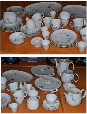 Lot 369 - An extensive Rosenthal Continental china Raymond Loewy Quince pattern tea, coffee and dinner...