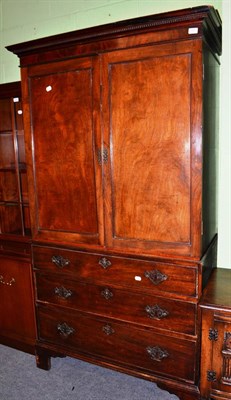 Lot 527 - A dwarf mahogany linen press