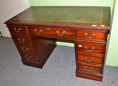 Lot 642 - Reproduction desk