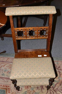 Lot 663 - Victorian prayer chair