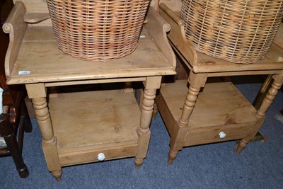 Lot 726 - Pair of pine washstands