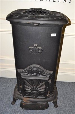 Lot 821 - Cast iron stove/burner