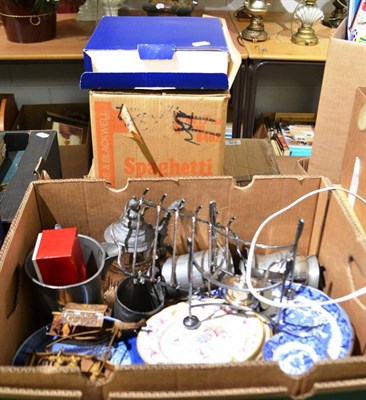 Lot 836 - A mixed lot including assorted lace, Worcester coffee cans, copper dishes, table lamp, etc