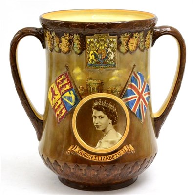 Lot 5170 - Royal Doulton Coronation of Queen Elizabeth II, limited edition No. 693/1000, loving cup