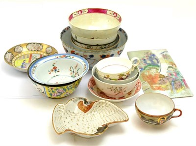 Lot 5439 - A group of 19th century Chinese and Japanese bowls, tea bowls, saucers, plaque, etc