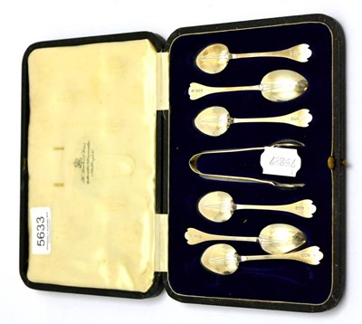 Lot 5633 - A set of six silver trefid tea/coffee spoons and a matching set of sugar tongs