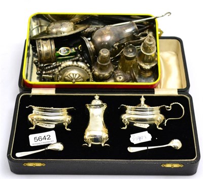 Lot 5642 - A silver three piece condiment set in a fitted case and a small quantity of silver and plated items