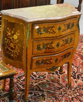 Lot 6300 - A marble top commode