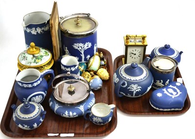 Lot 9 - Group of Wedgwood Jasperware, collector's eggs, sketch book and a Mappin & Webb carriage clock