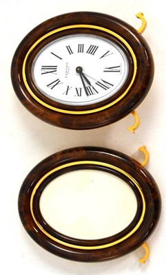 Lot 122 - A modern 'Cartier' desk clock and photograph frame