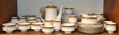 Lot 285 - Paragon Athena pattern dinner service