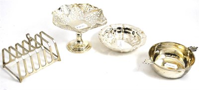 Lot 390 - Small silver pierced dish, silver toast rack and two other silver dishes