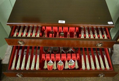 Lot 466 - Canteen of silver plated cutlery