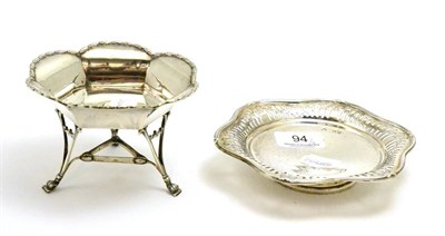 Lot 94 - A pierced silver dish, London 1912 and a dish on a pedestal base, London 1907