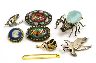 Lot 98 - A group of jewellery including a 9ct gold bar brooch, a gold mounted swivelling fob, a silver...