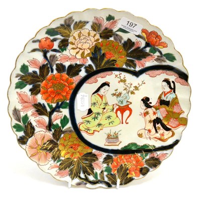 Lot 197 - A 19th century Japanese Imari dish