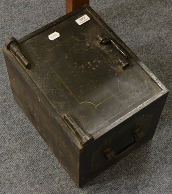 Lot 577 - Chatwoods Patent safe (no lock)