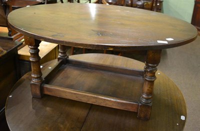 Lot 755 - An oak coffee table in the Titchmarsh & Goodwin style