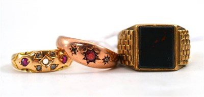 Lot 13 - A 9ct gold bloodstone ring and two stone set rings (a.f.) (3)