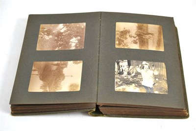 Lot 72 - An early 20th century photograph album