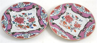 Lot 78 - A pair of 18th century famille rose plates (one a.f.)