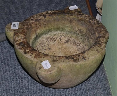 Lot 258 - A stone mortar