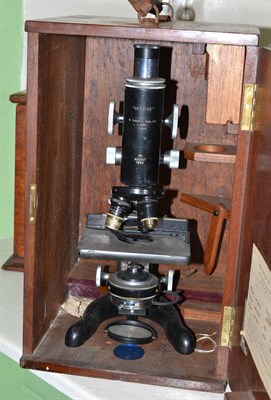 Lot 261 - Watson Service microscope (cased)