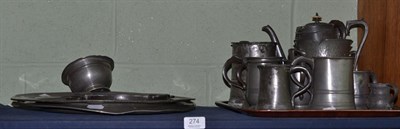 Lot 274 - A quantity of pewter including two chargers